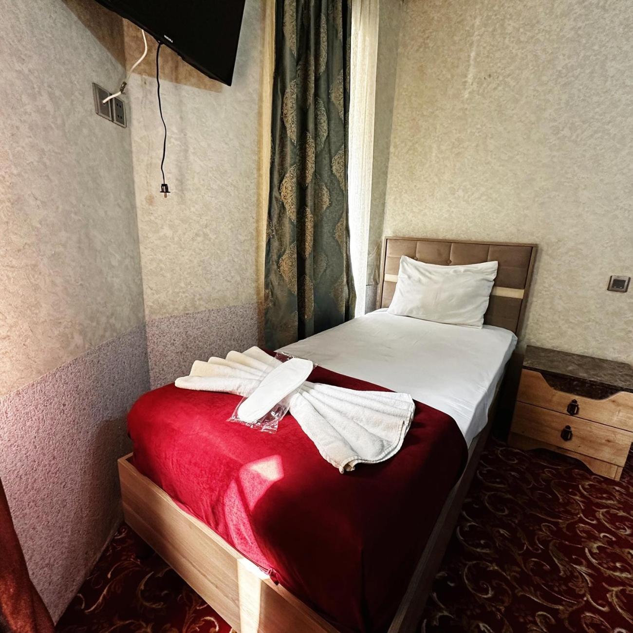 Avi Hotel Baku Eksteriør billede