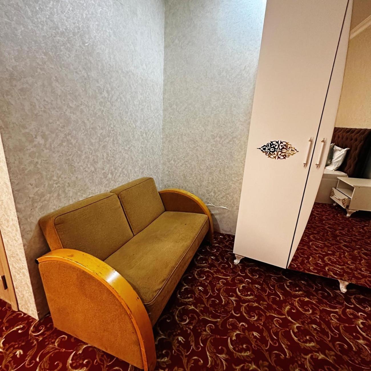 Avi Hotel Baku Eksteriør billede