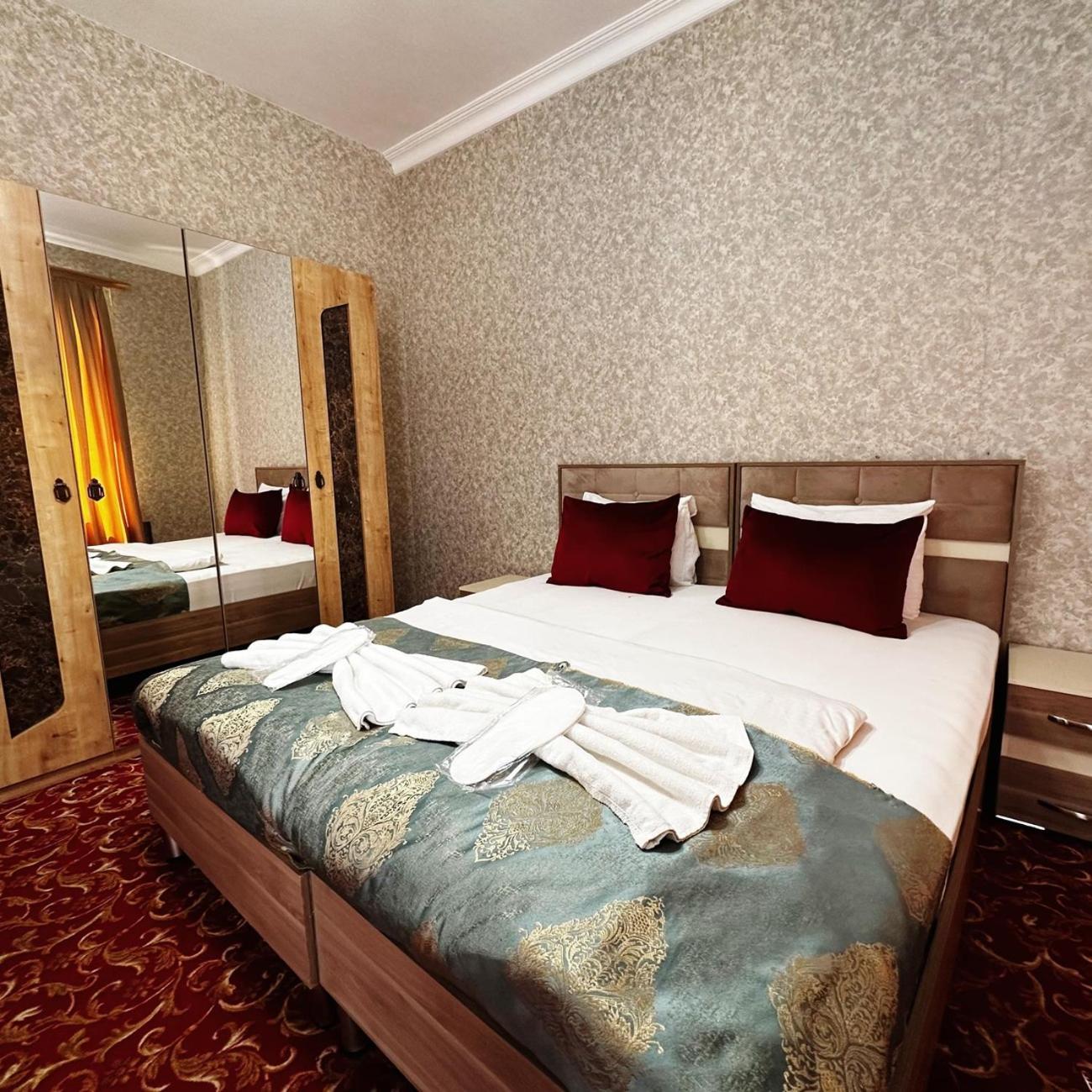 Avi Hotel Baku Eksteriør billede