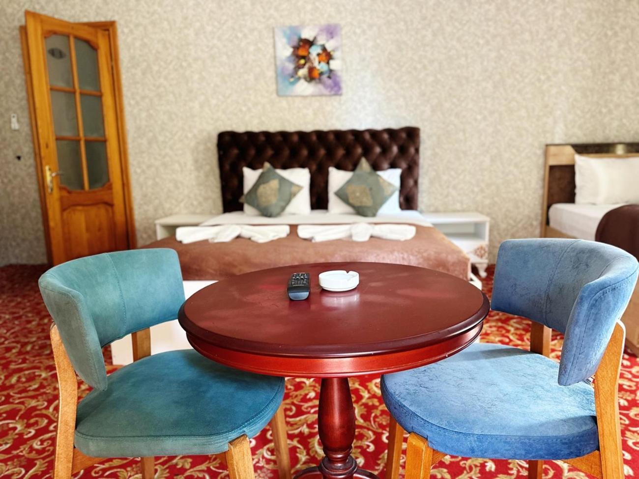 Avi Hotel Baku Eksteriør billede