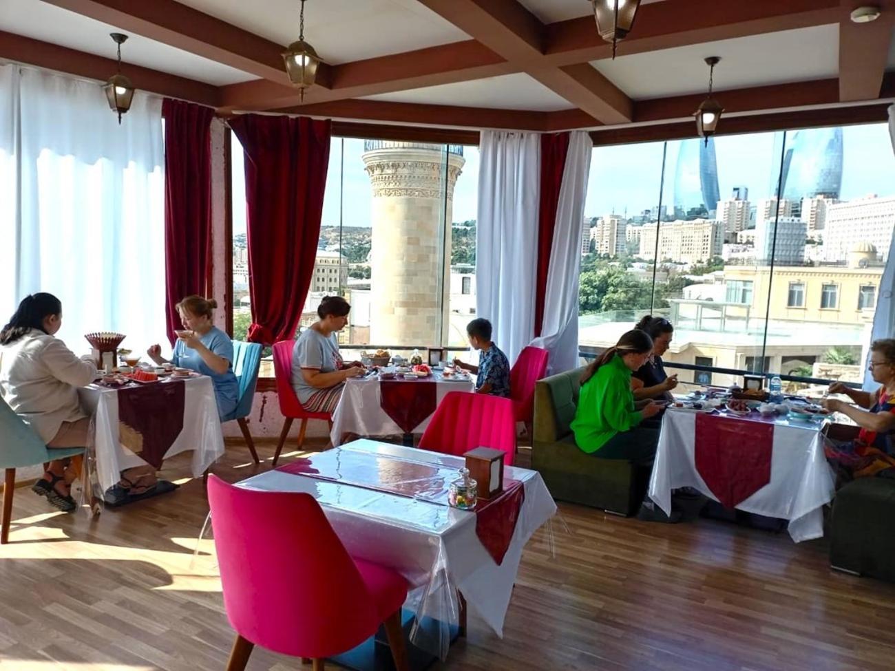 Avi Hotel Baku Eksteriør billede