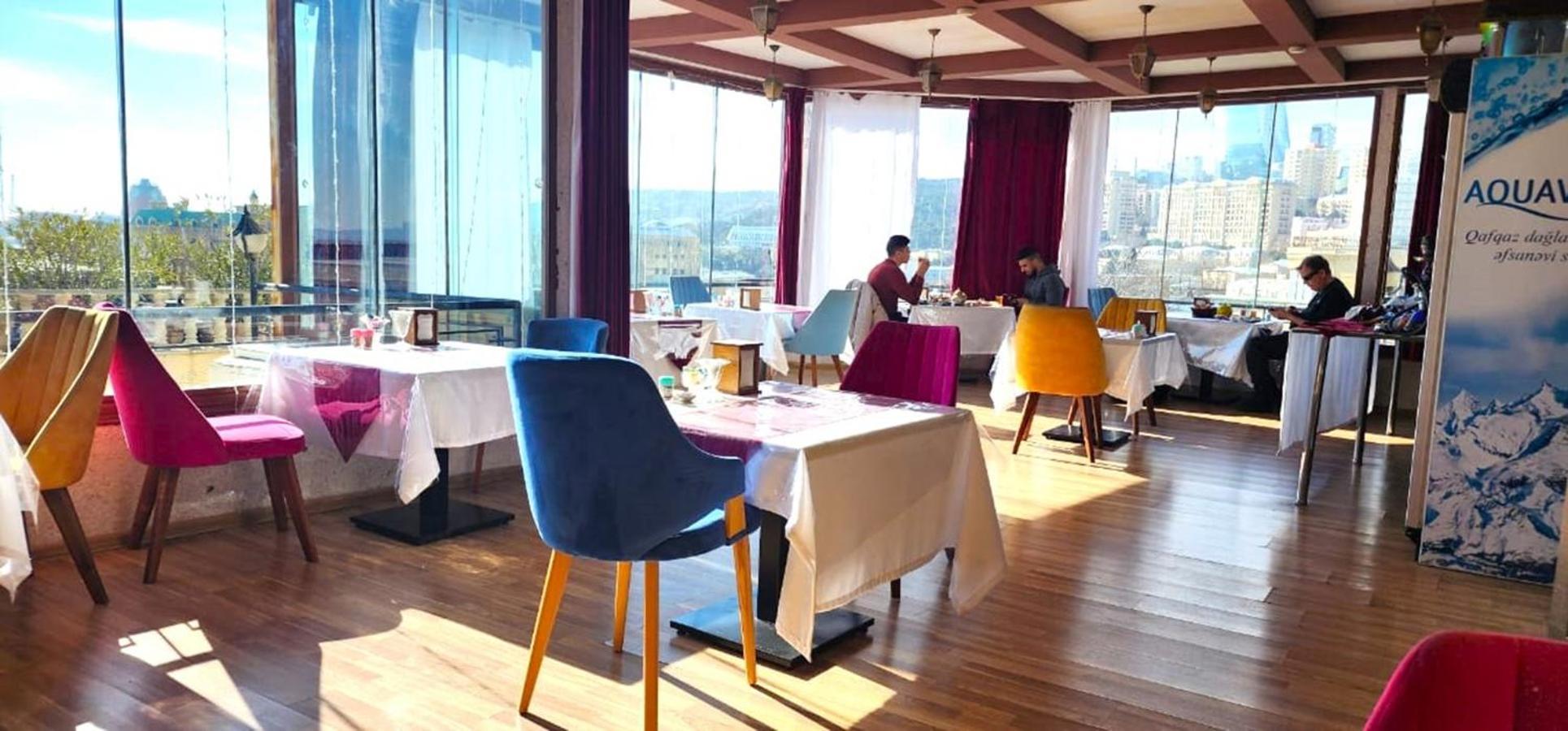 Avi Hotel Baku Eksteriør billede